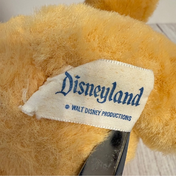 Vtg Winnie the Pooh Bear Plush Red Baby Bib Disneyland California Stuffed Toys - Picture 8 of 11